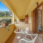 Lejlighedshotel La Perla With Shared Pool 4*