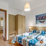 La Perla With Shared Pool 4* Monte Isola
