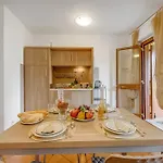 La Perla With Shared Pool Lejlighedshotel 4*