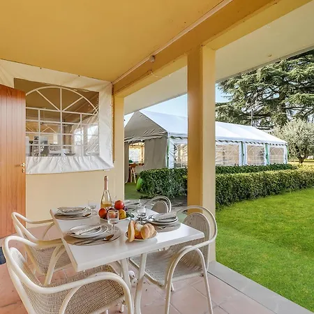 La Perla With Shared Pool 4*