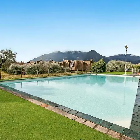 La Perla With Shared Pool